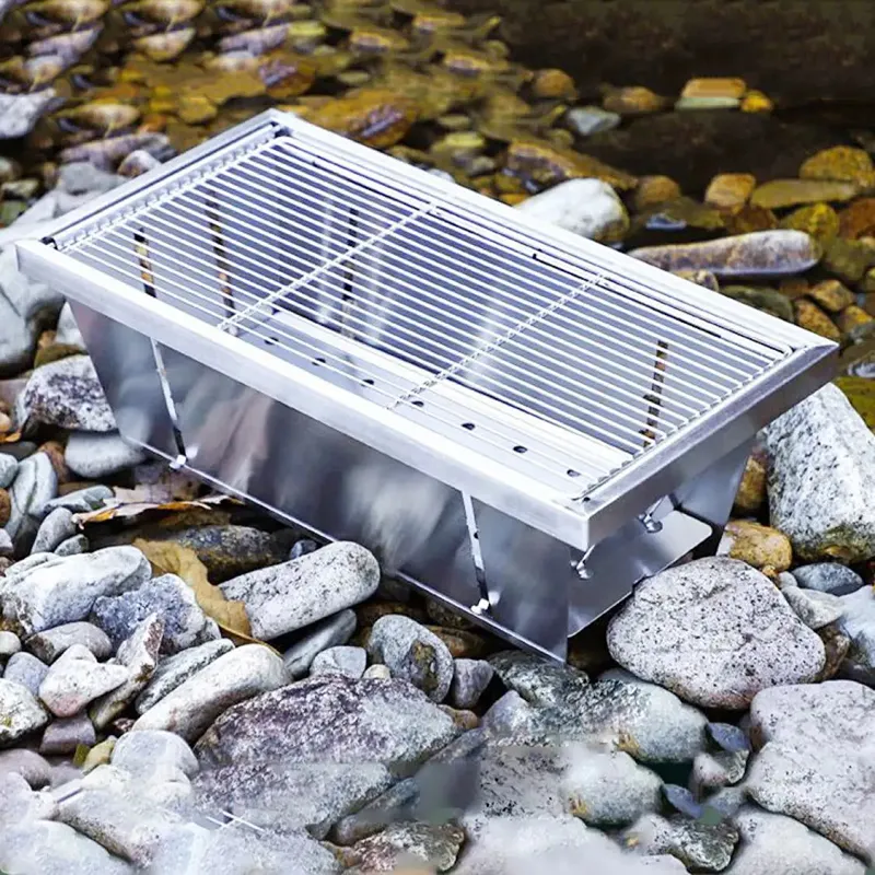 Easily Assembled Folding Camping Portable Outdoor Charcoal BBQ Grill